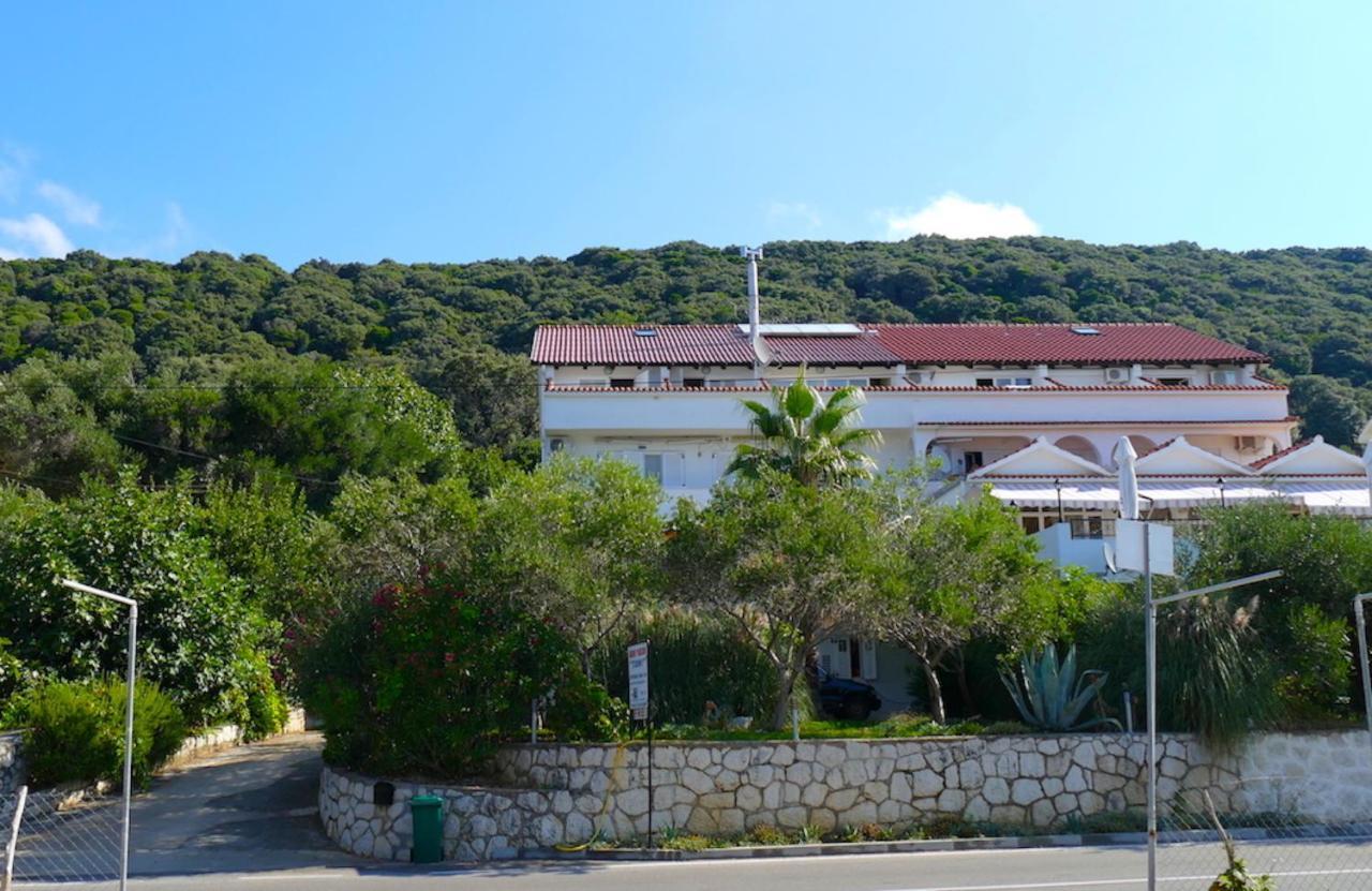 B&B Garni Stefi! Supetarska Draga Esterno foto